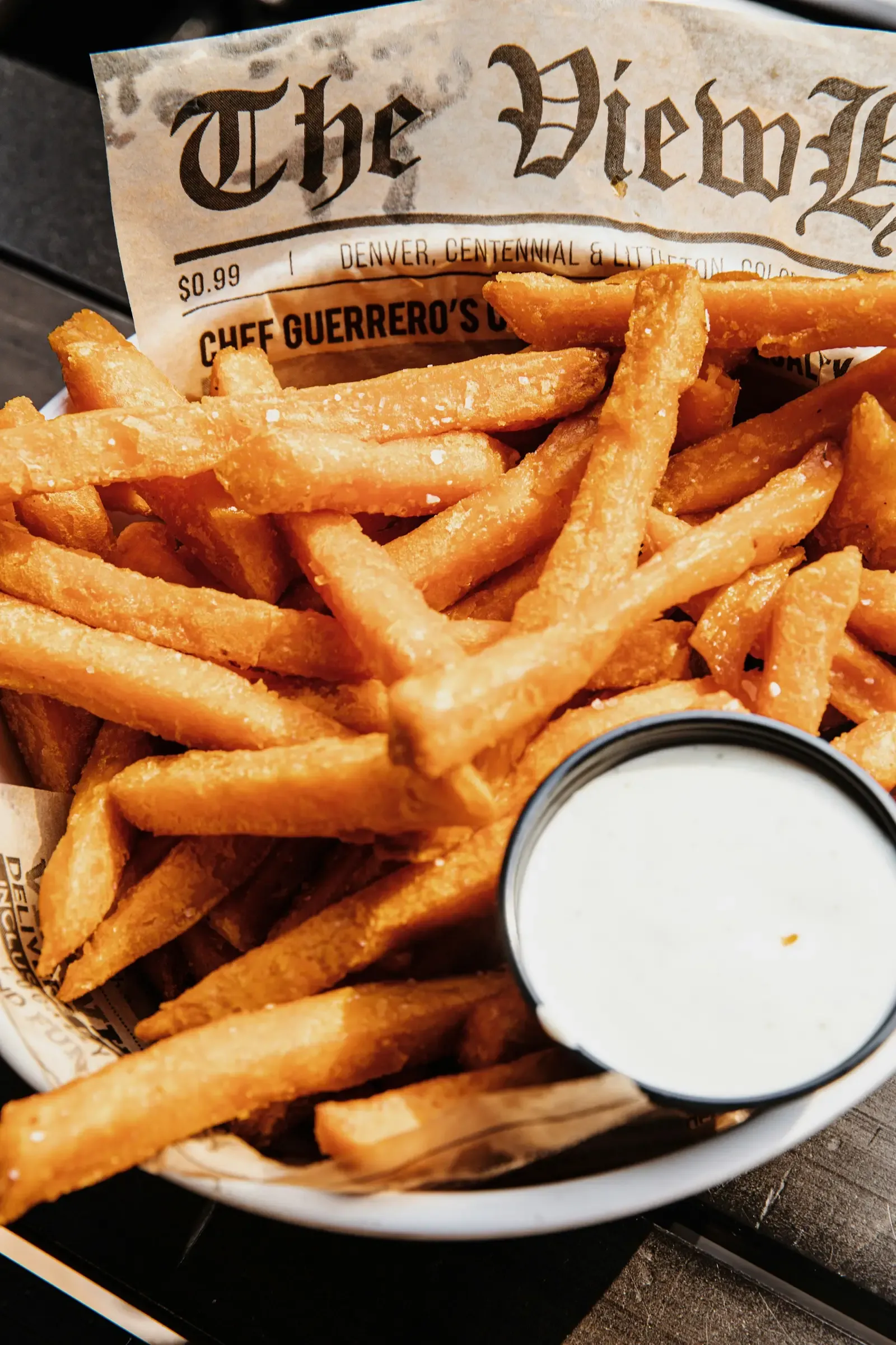 Why restaurant fries taste different from homemade, according to line cooks