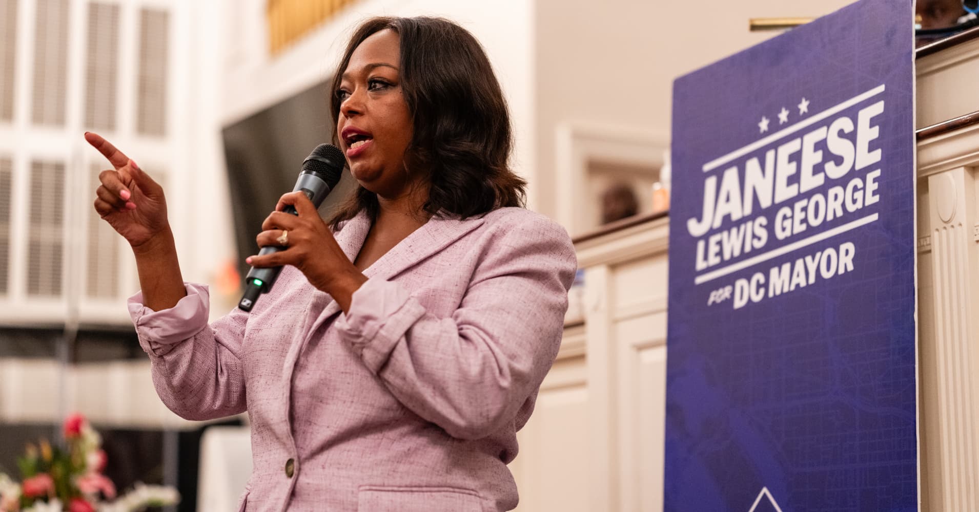 Democratic socialist set to become DC mayor and face Trump's pushback