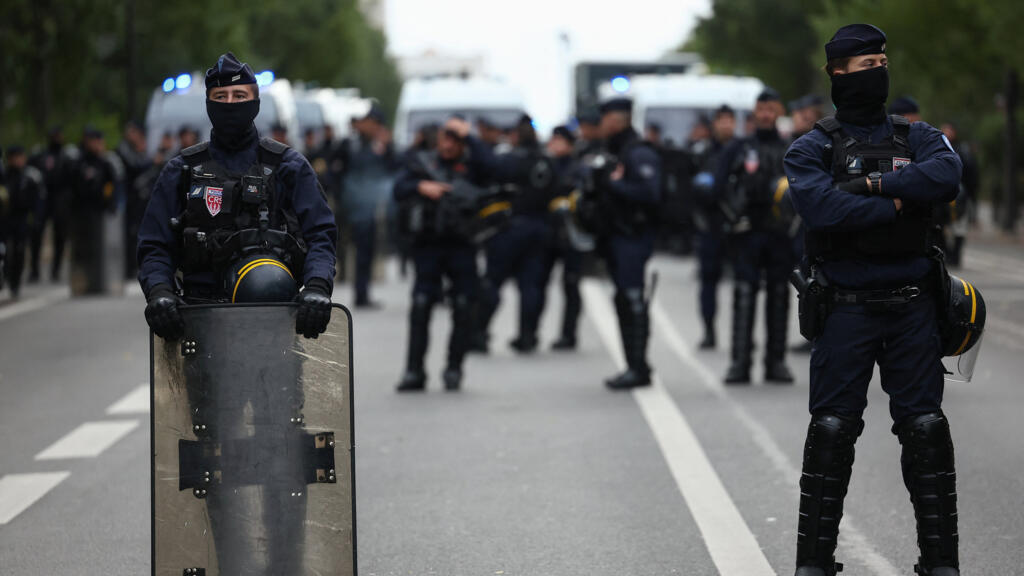 Francia desplegará 70.000 efectivos de seguridad para las protestas del ...