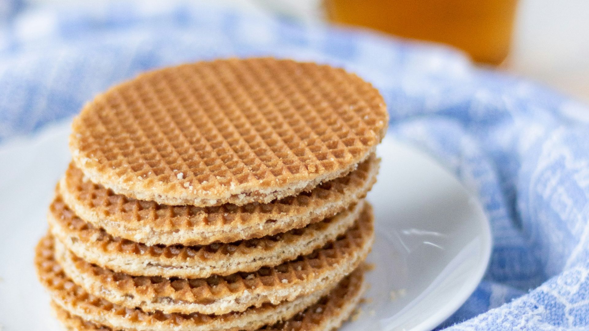 20 European snacks every American tourist immediately hunts for