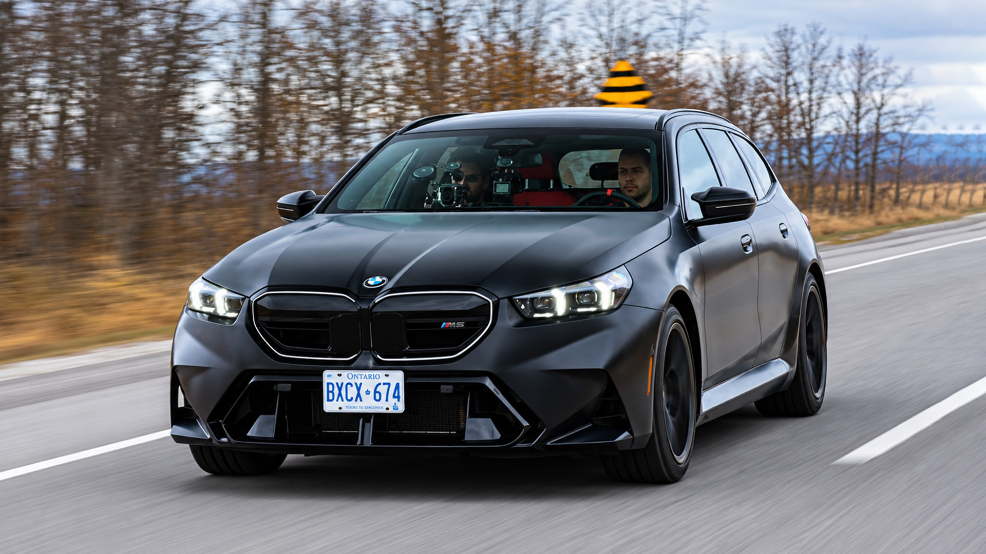 Does hybrid power make the BMW M5 Touring faster?