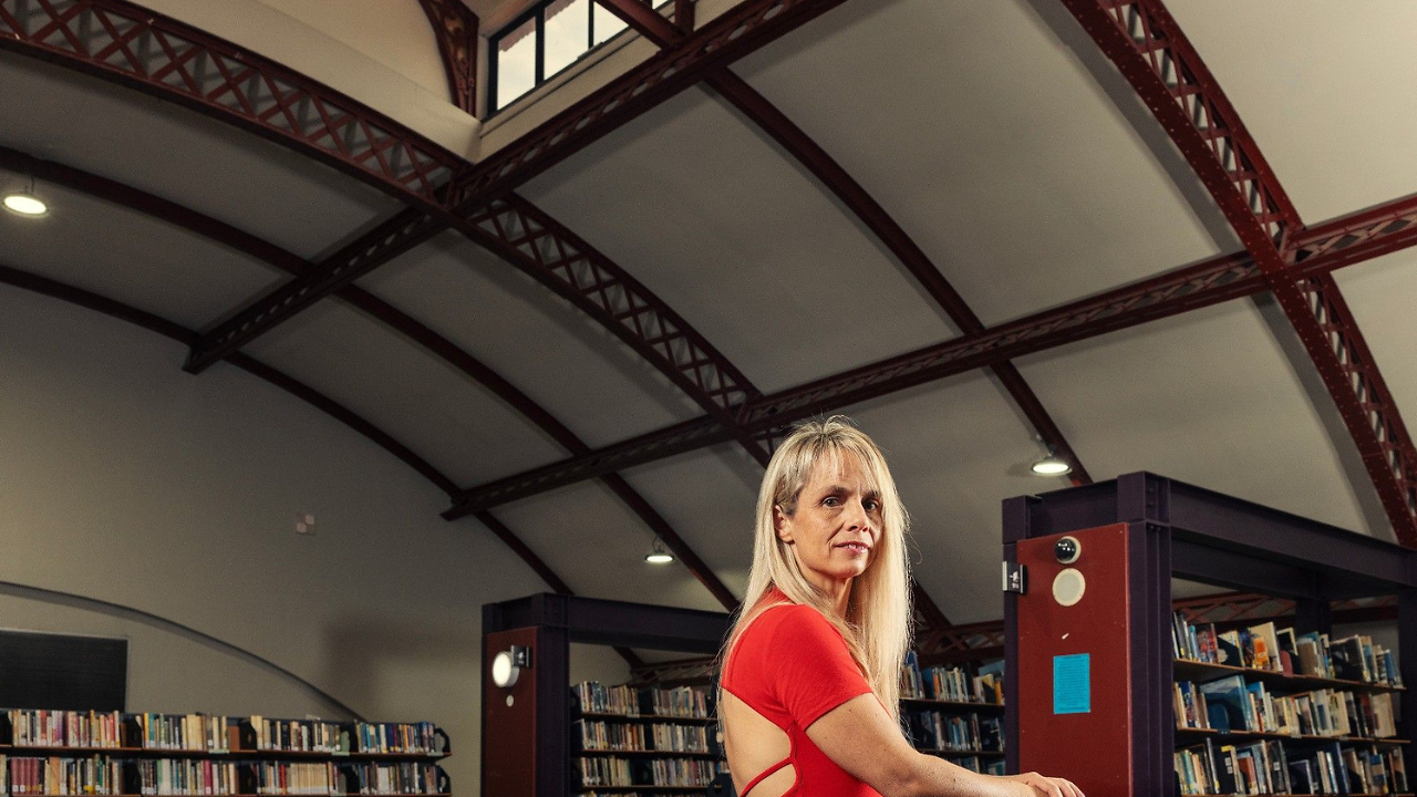370 books in 20 months has made this author famous for all the wrong ...