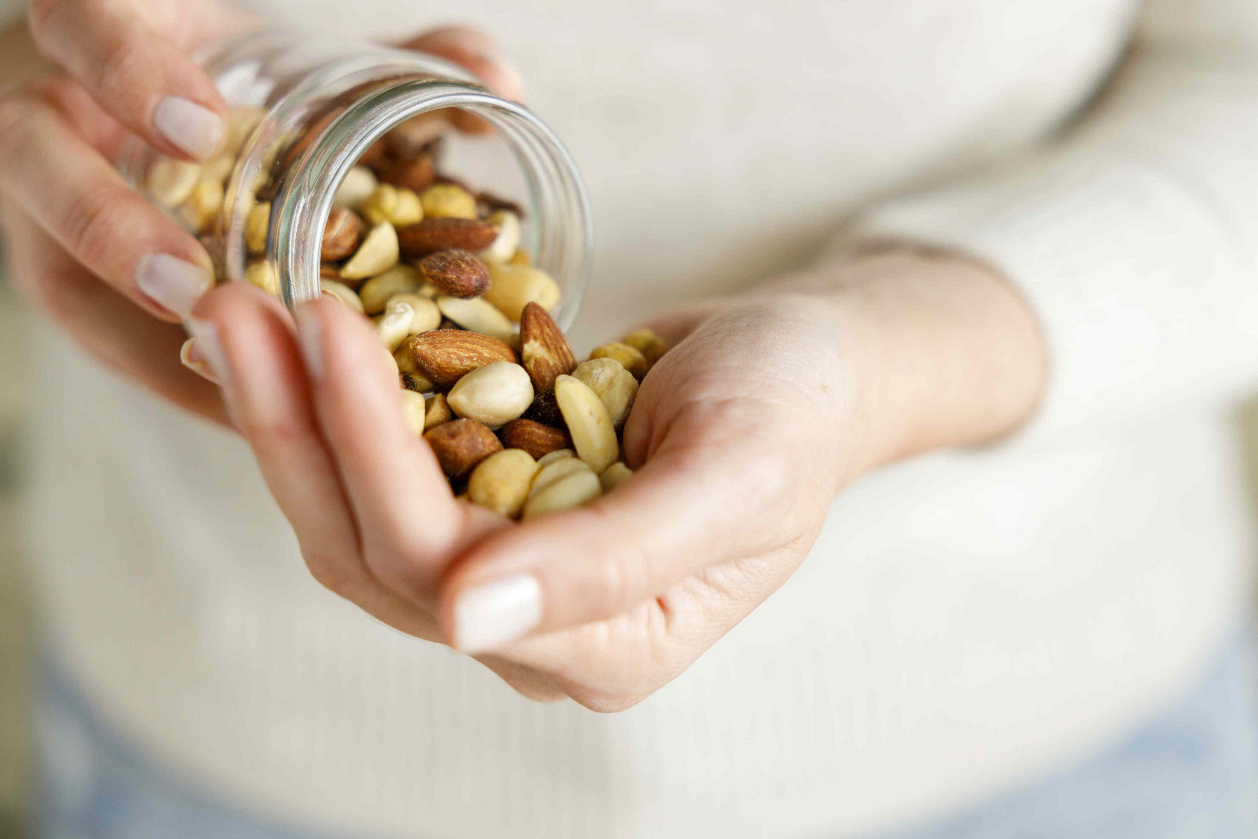 A handful of nuts a day may lower your risk of high blood pressure ...