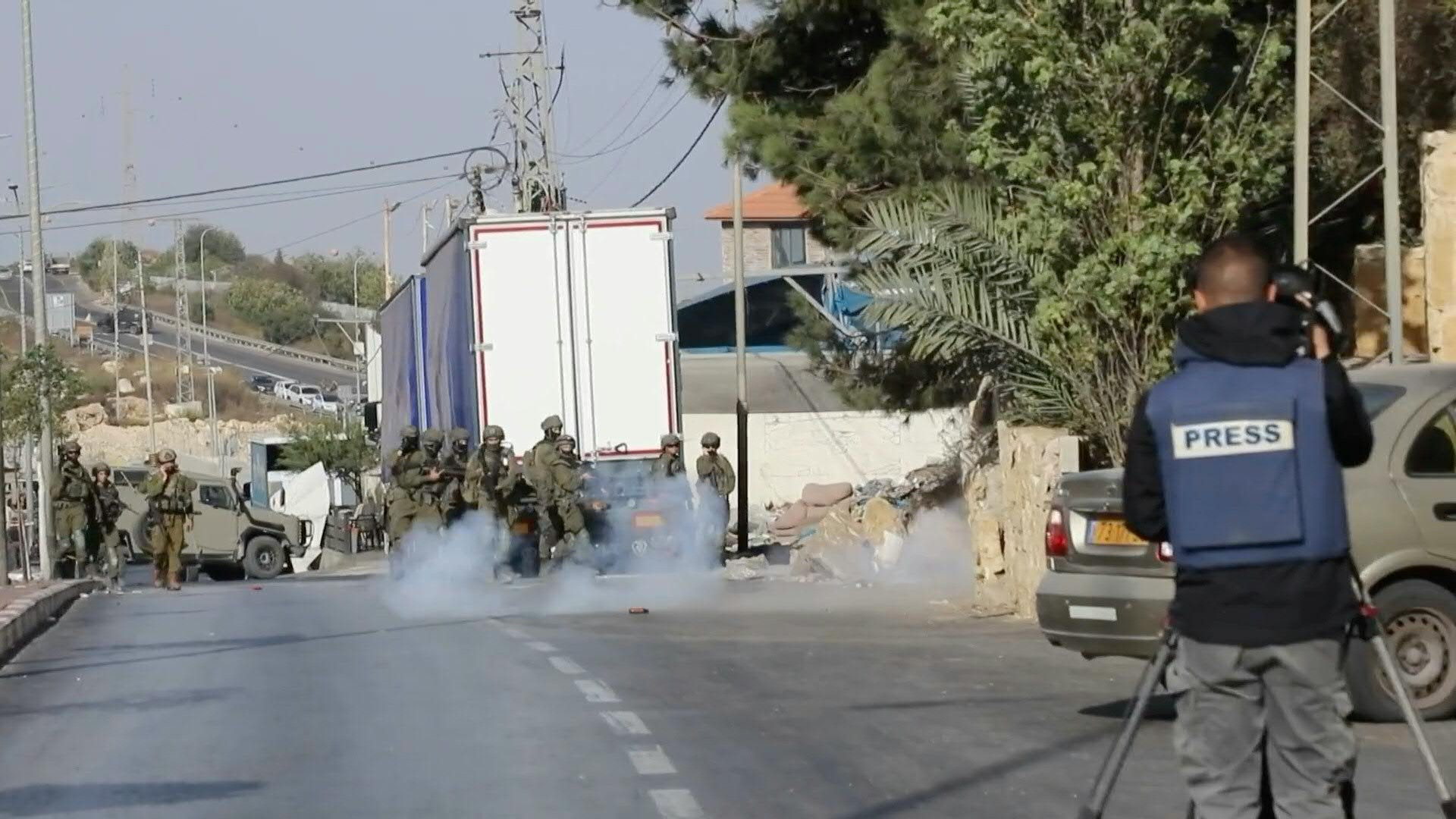 Netanyahu orders West Bank closure after attack kills Israeli soldiers ...