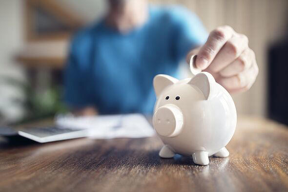 Pension trend slammed as 'dangerous' by expert - 'giving up free money'