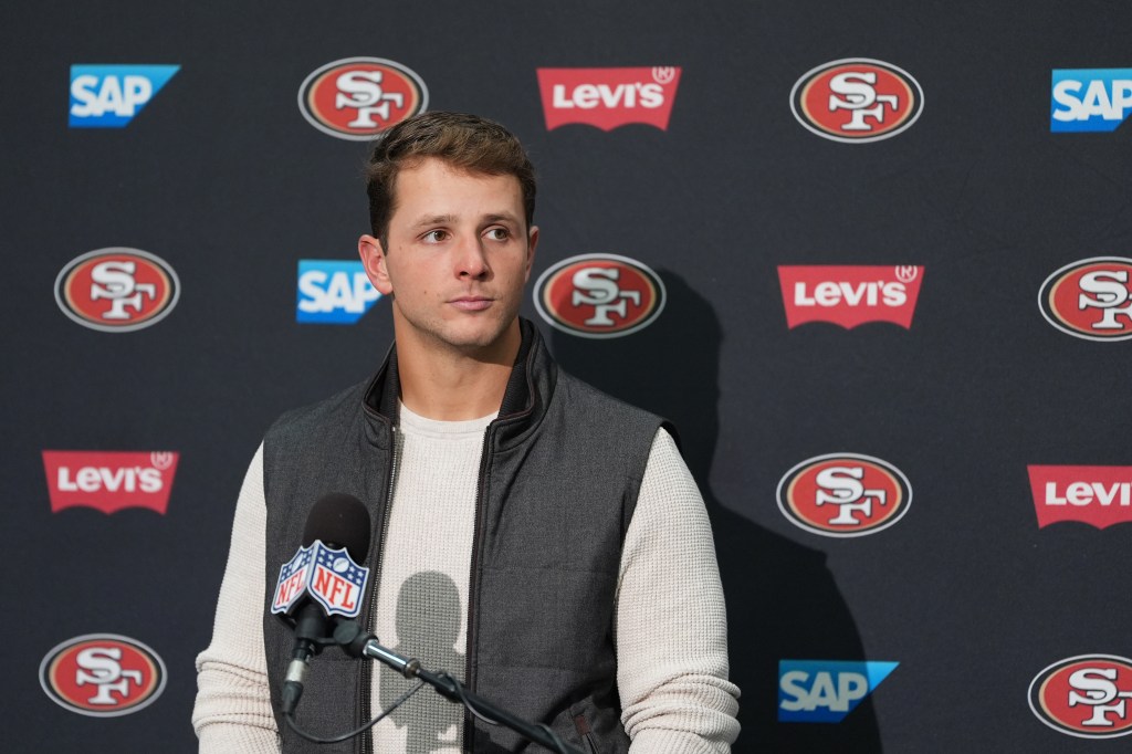 49ers take 'first loss of season' as fan goes viral for huge tramp ...