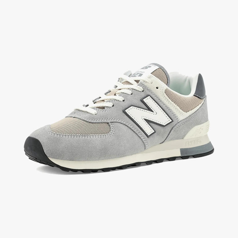 New Balance’s classic ’80s sneaker is quietly on sale right now