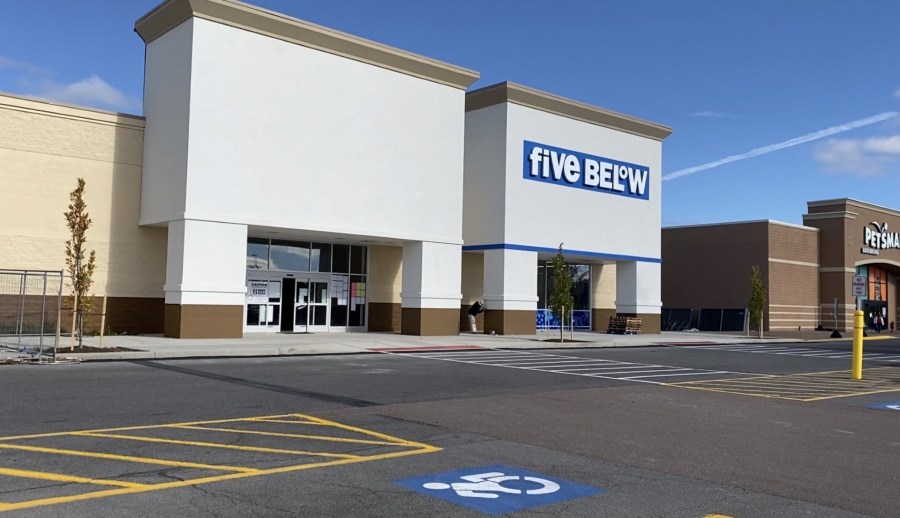 First store opens at former Clay Price Chopper, when will Ross open?