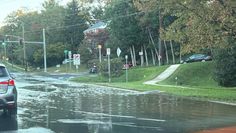 Water main break closes part of 16th Street in Silver Spring