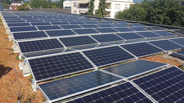 Small-scale solar generation in the US has quadrupled in a decade, EIA says