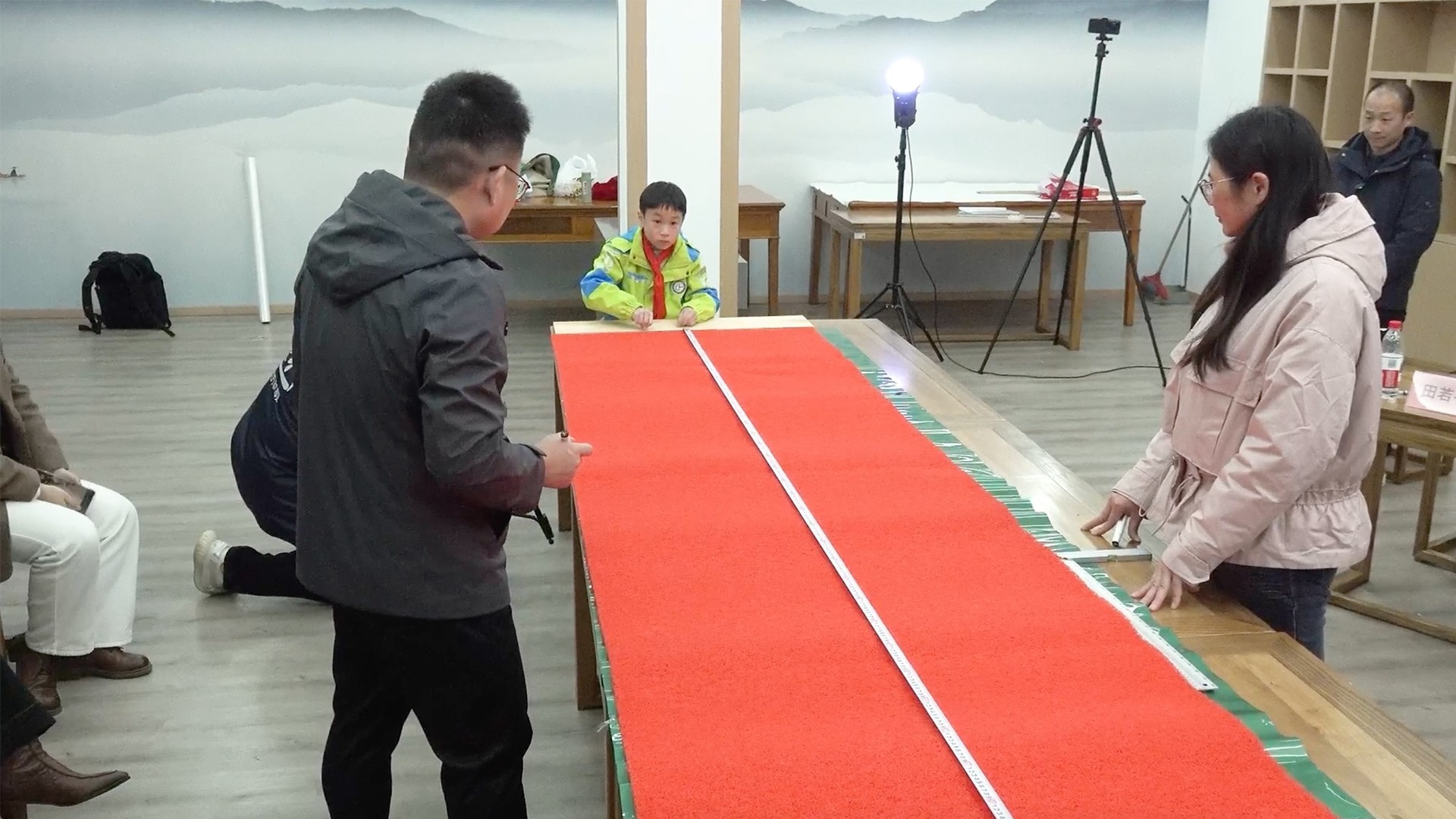 Farthest jump of an origami frog - 2.52 metres (8 ft 23.2 in) by Liang ...