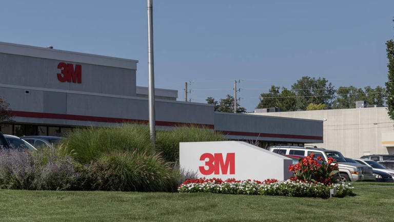 Post-it Notes maker 3M eyes AI gold rush in major Amazon deal