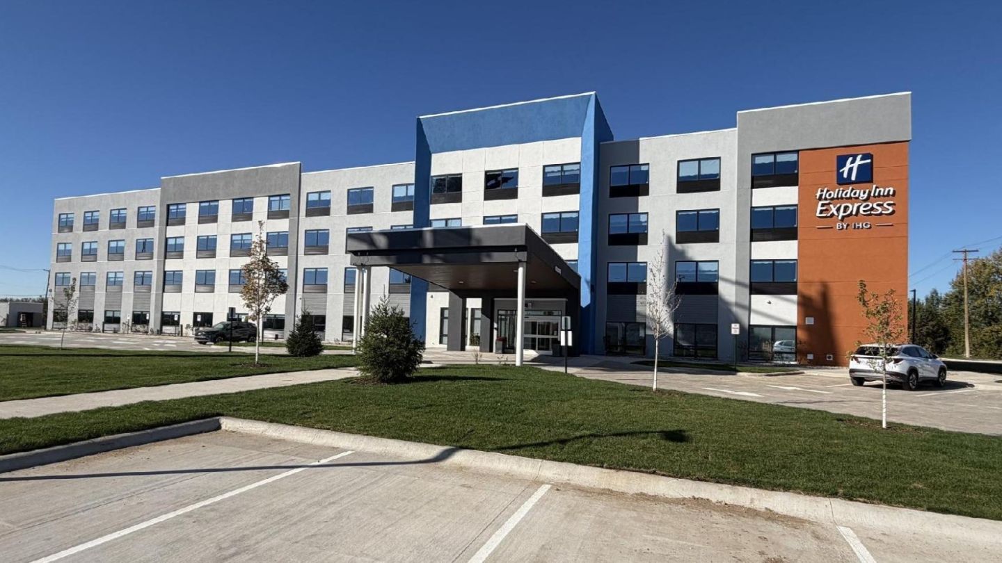 Amerilodge opens 105-key Holiday Inn Express & Suites in Michigan