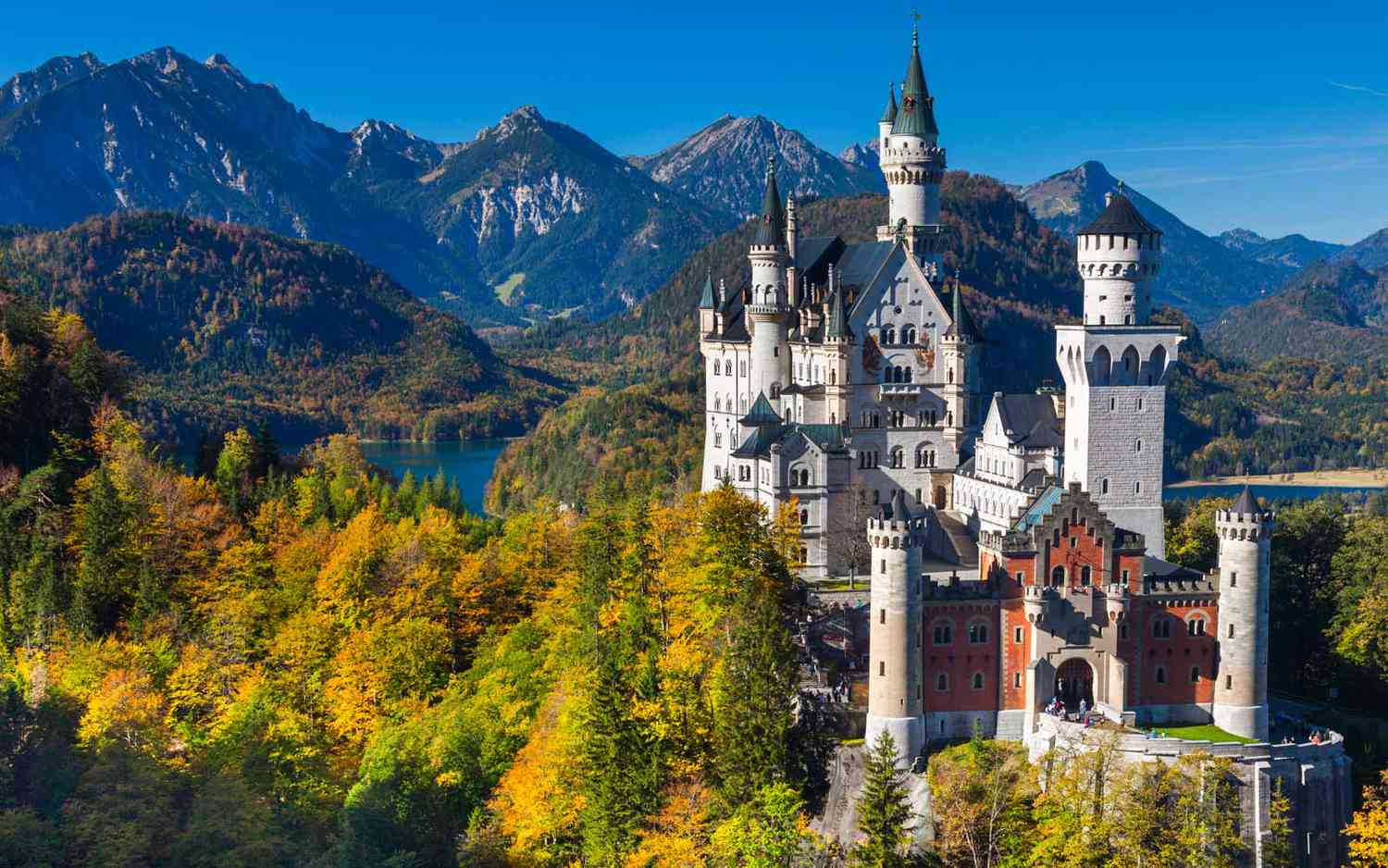 Why are so many castles built on hills?