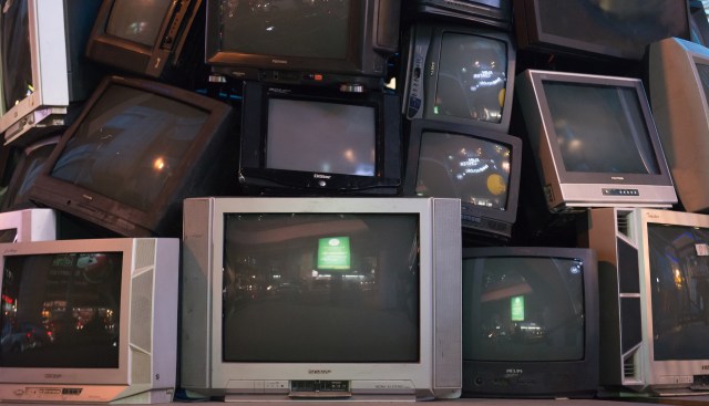 People are using AI to make smart TVs do what you paid for