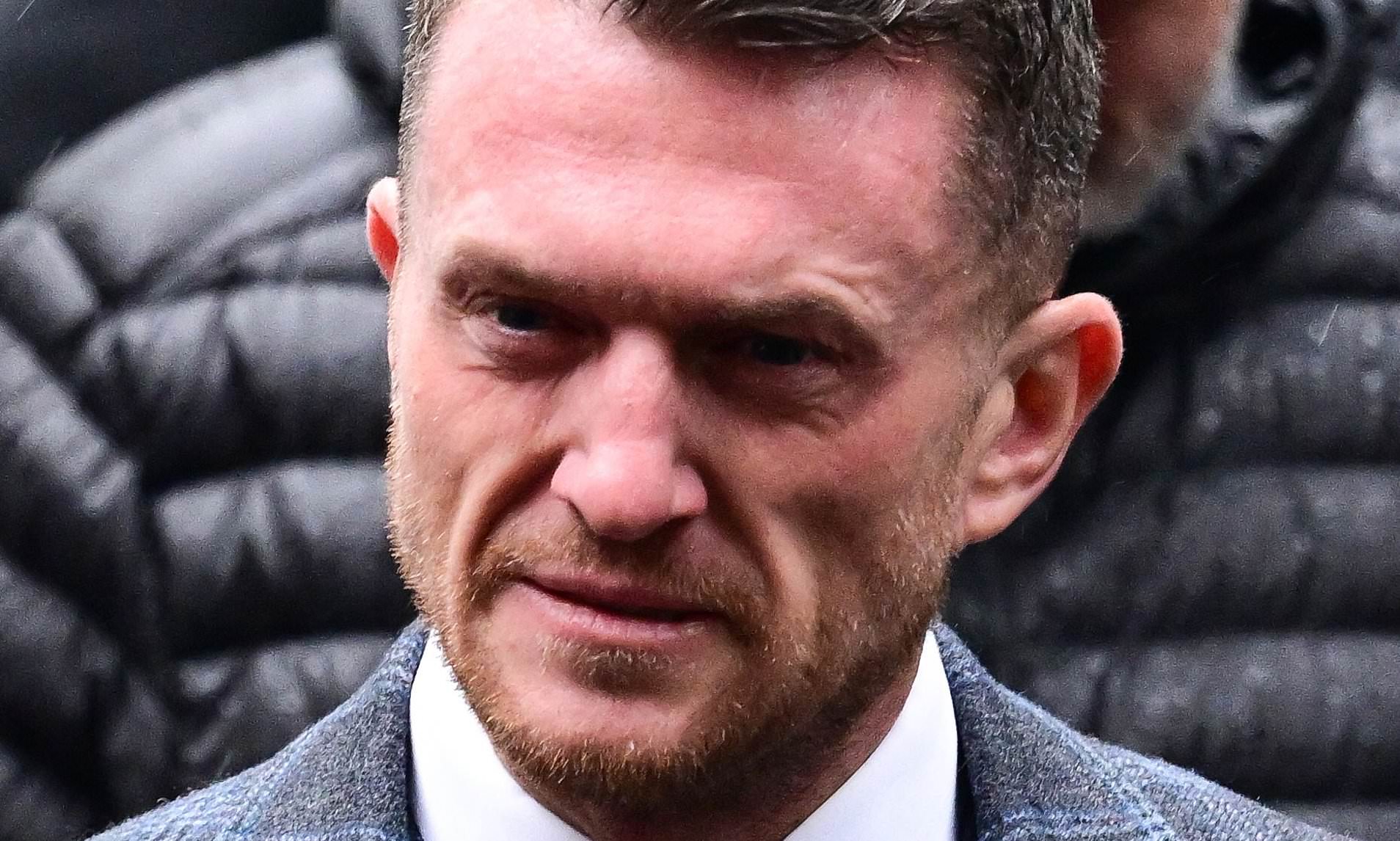 Jury in 'bully' Tommy Robinson trial urged not to let him live in a ...