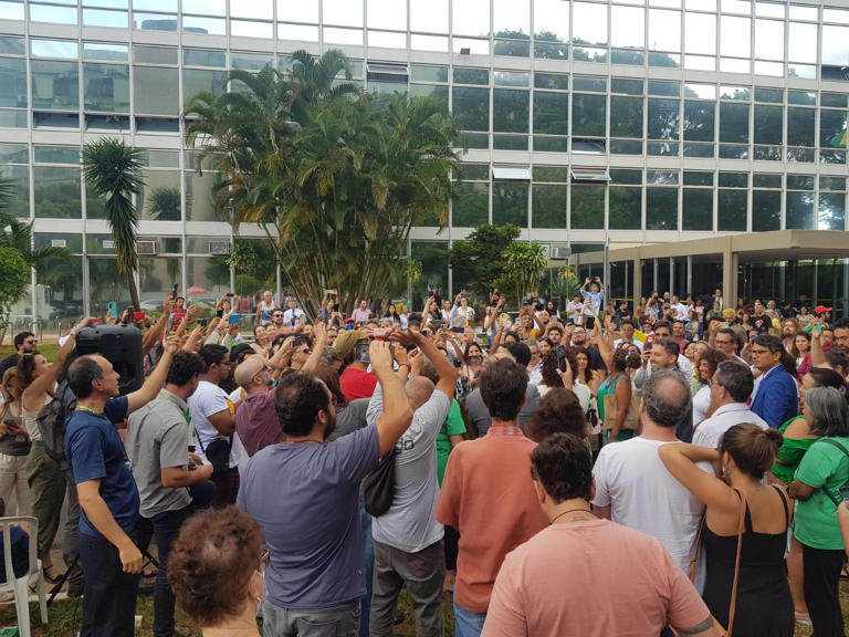 Environmental officials fear new wave of harassment if Flavio Bolsonaro ...