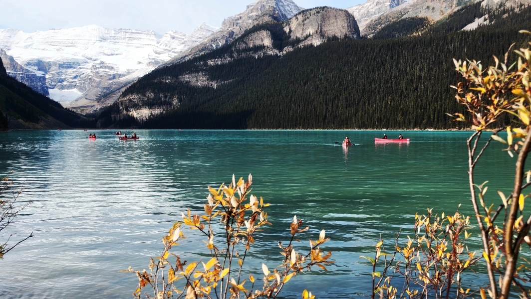 15 stunning lakes around the world