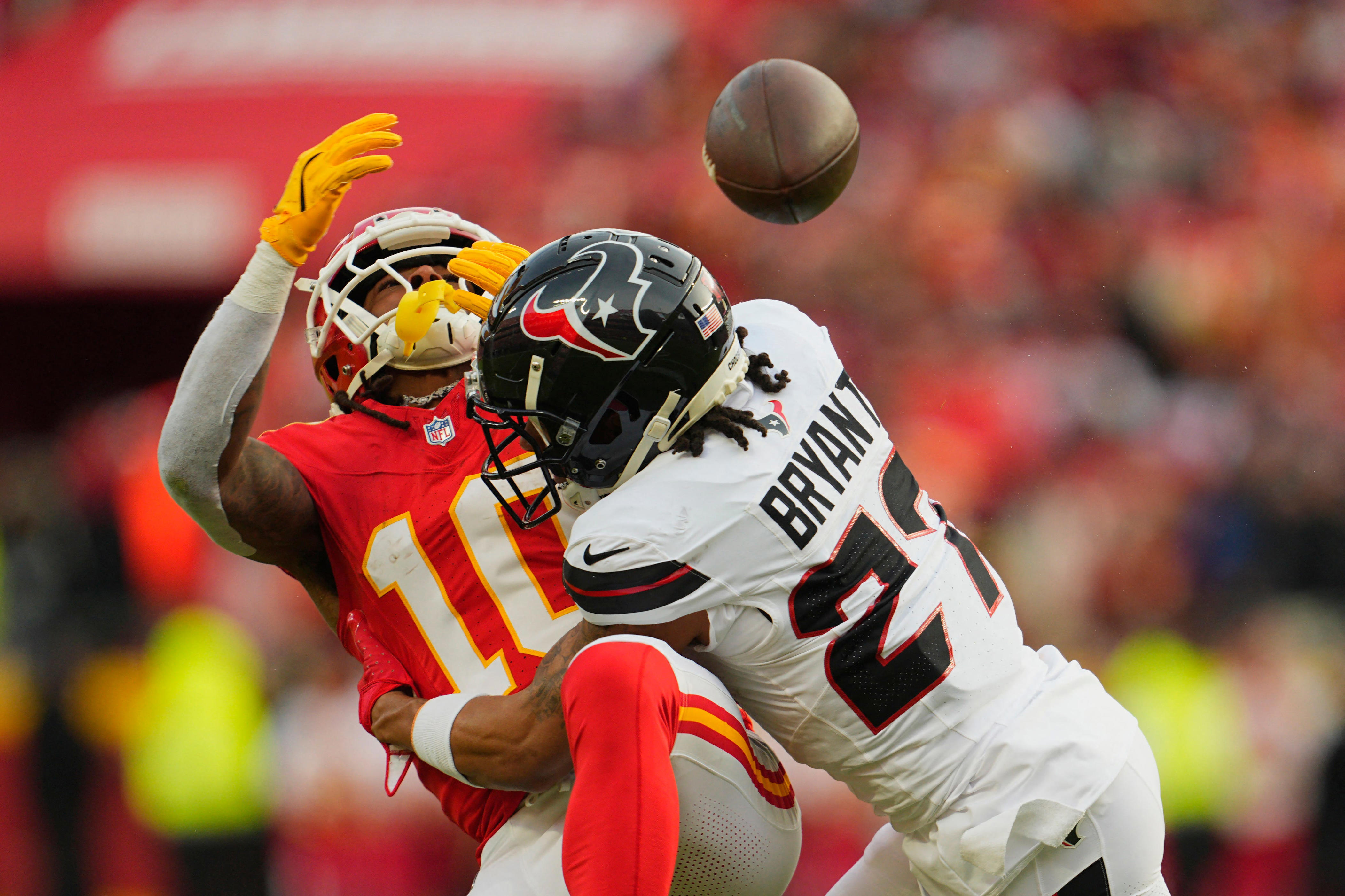 Detroit Lions sign former Patriots, Texans safety to practice squad