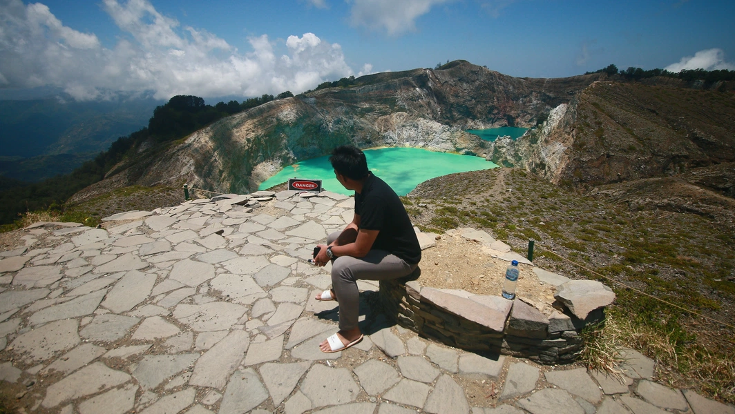 15 stunning lakes around the world