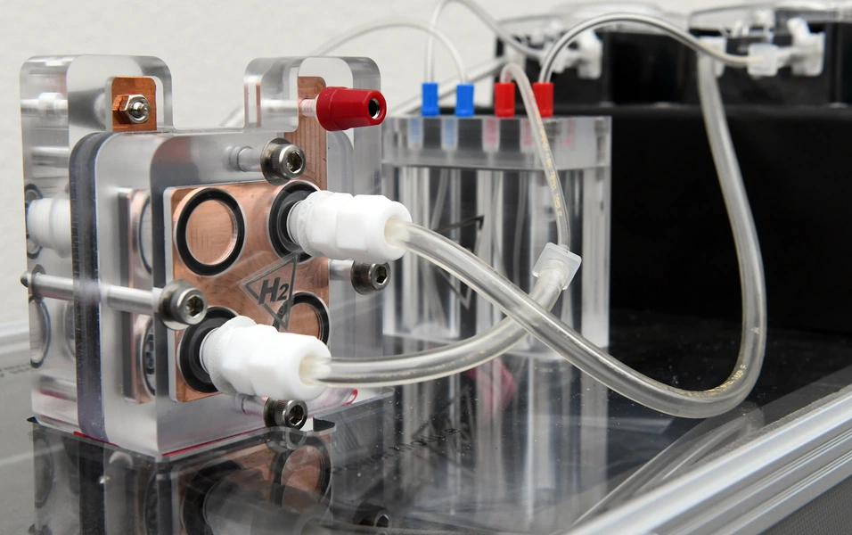 Mastering redox reactions for everyday chemistry