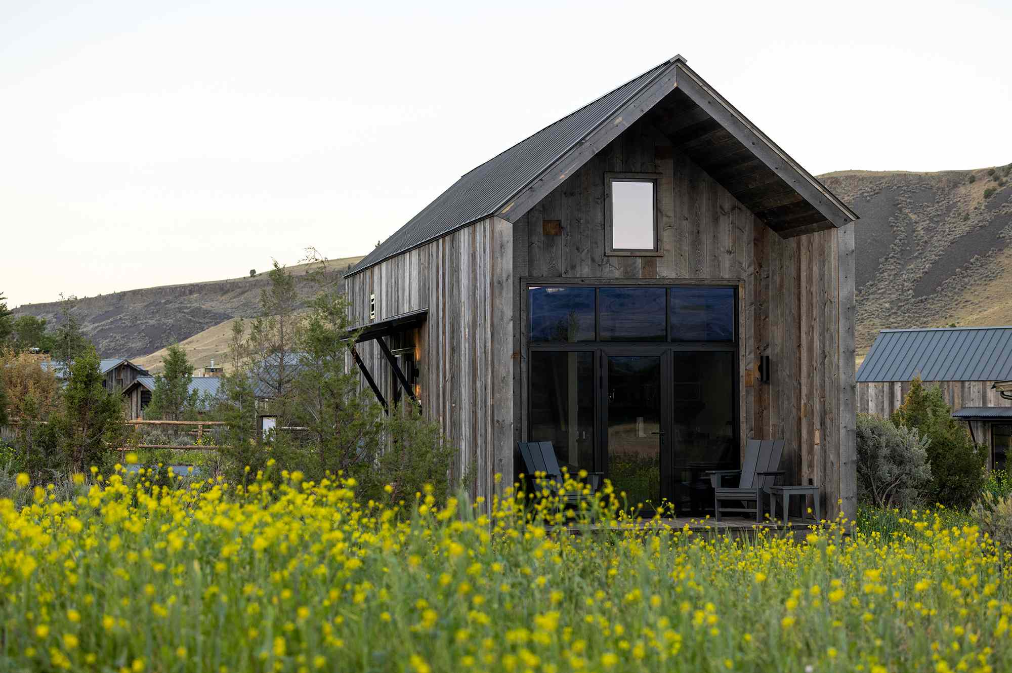 Montana’s Paradise Valley has a new resort with 20 idyllic cabins—and ...