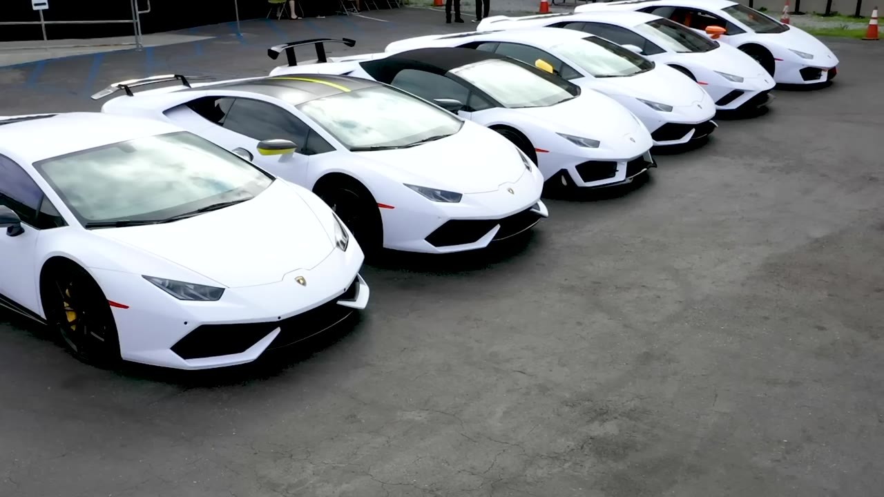 Contestants customize a Lamborghini in a last-to-stop challenge