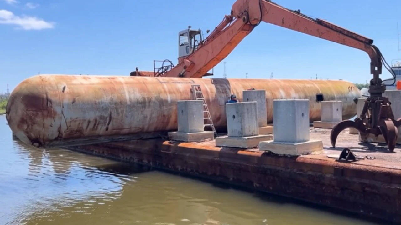 Mississippi turns 31-ton propane tank once used for firefighter ...