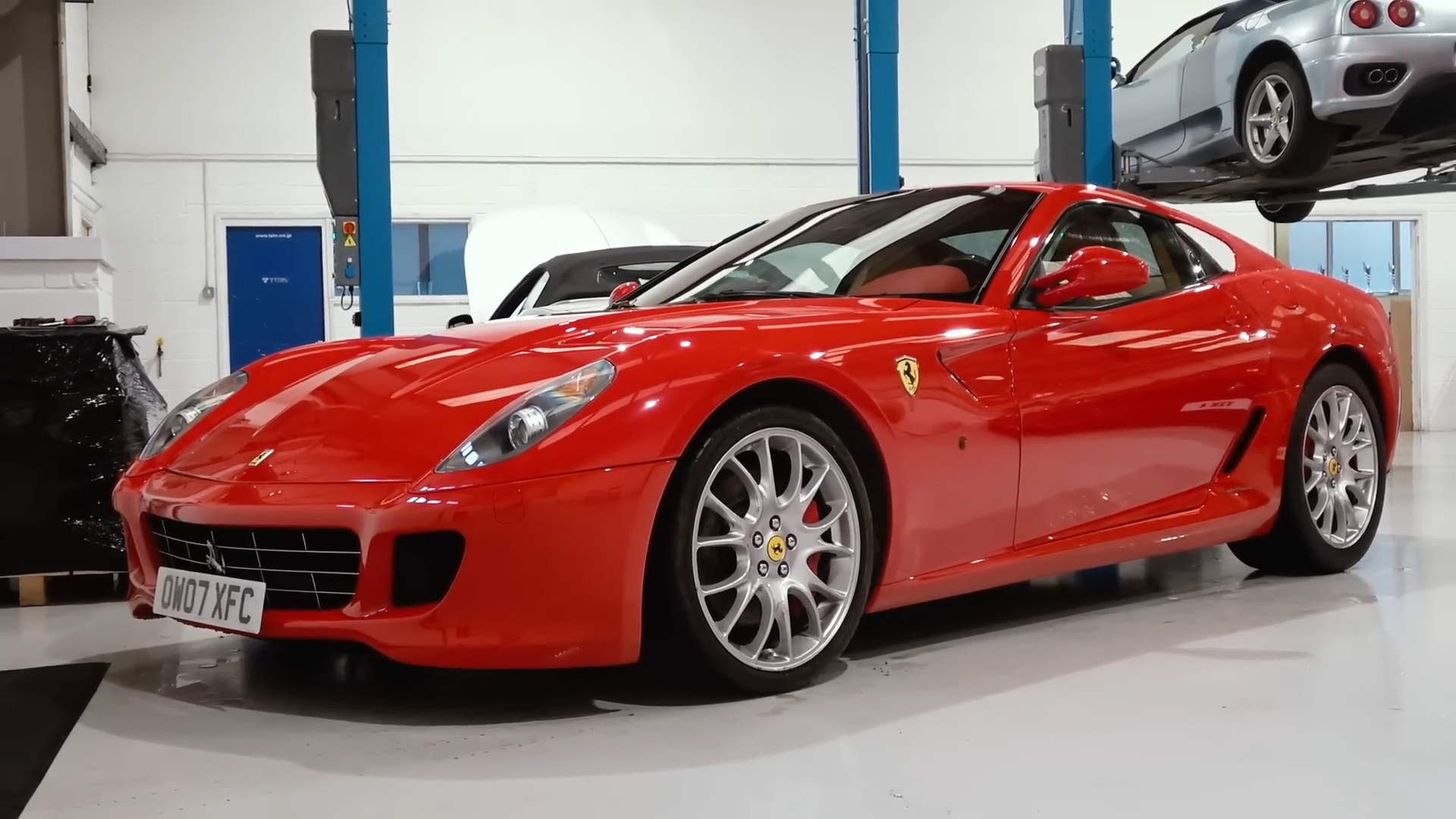 Rare manual Ferrari splits the car community