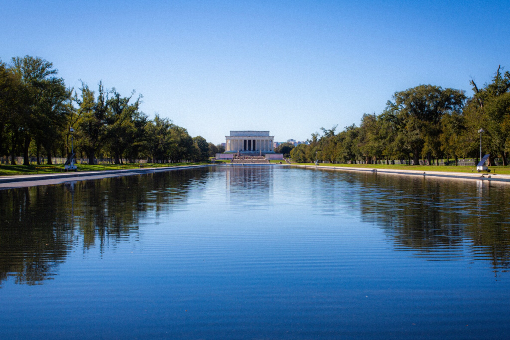 Donald Trump unveils renovated Reflecting Pool with anti-vandal cameras