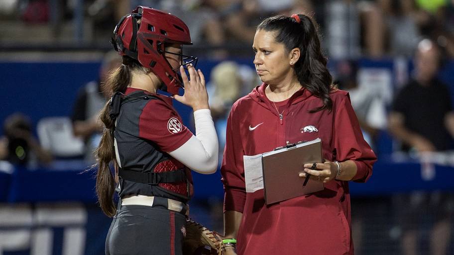 The Daily Hog: Soccer, volleyball leads busy Arkansas weekend