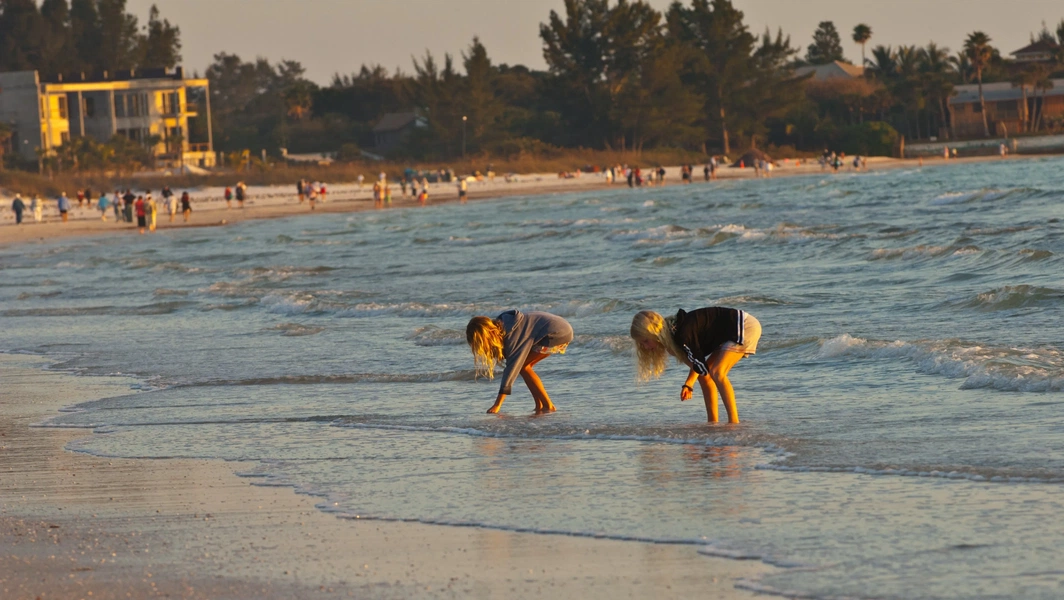 Siesta Key tops travel lists with quartz sand allure