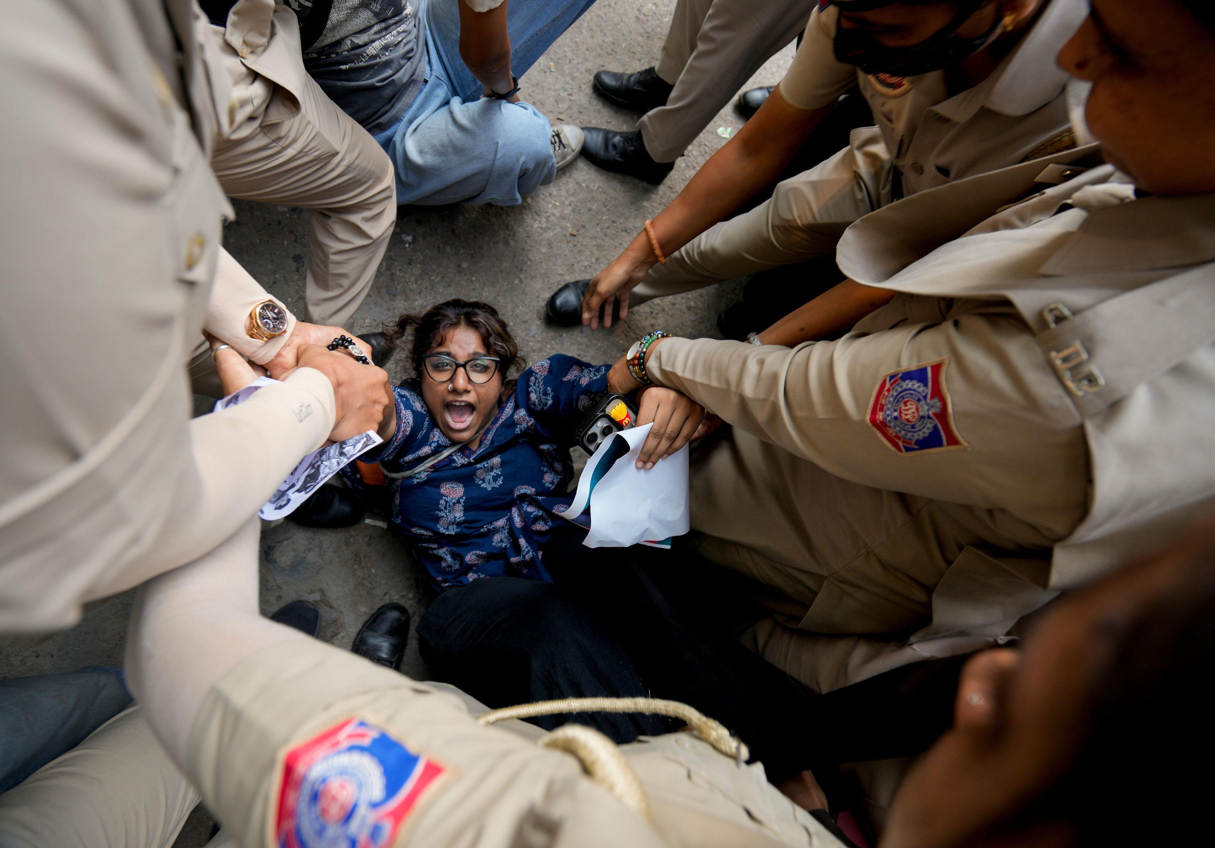 Anti-SIR march stopped near ECI headquarters as Delhi Police detain ...