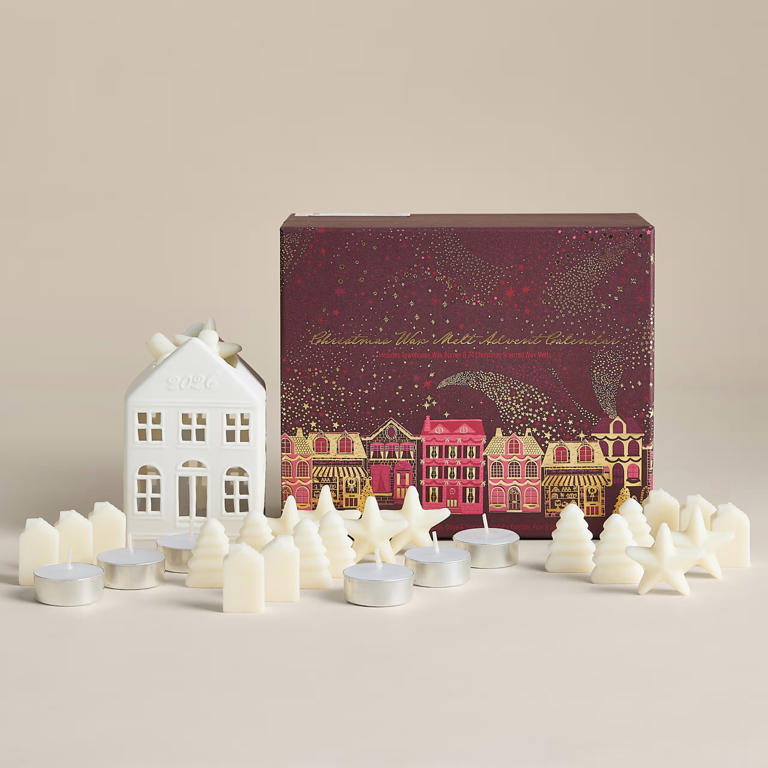 I got my hands on Aldi’s scented candle advent calendar – it’s the best ...