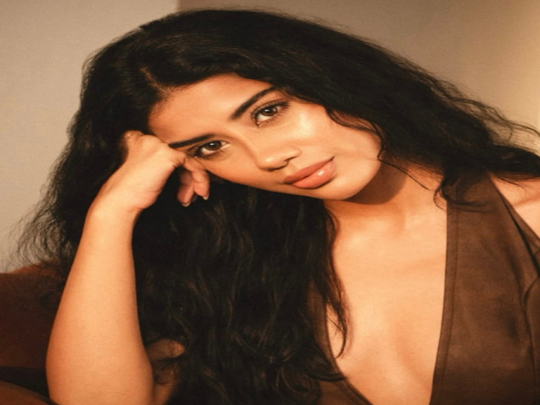 Ritika Khatnani’s sun-kissed portrait radiates effortless elegance