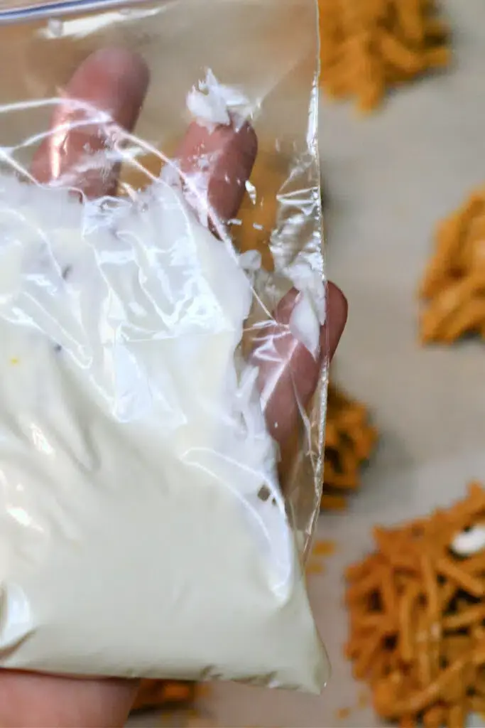 No-bake Halloween mummy haystack cookies