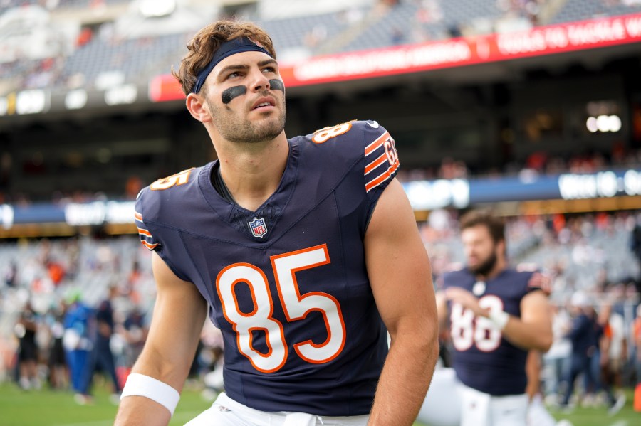 Bears TE Cole Kmet out for season with knee injury