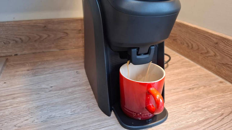 Lavazza Tablì review: A capsule-free pod coffee machine that curbs ...