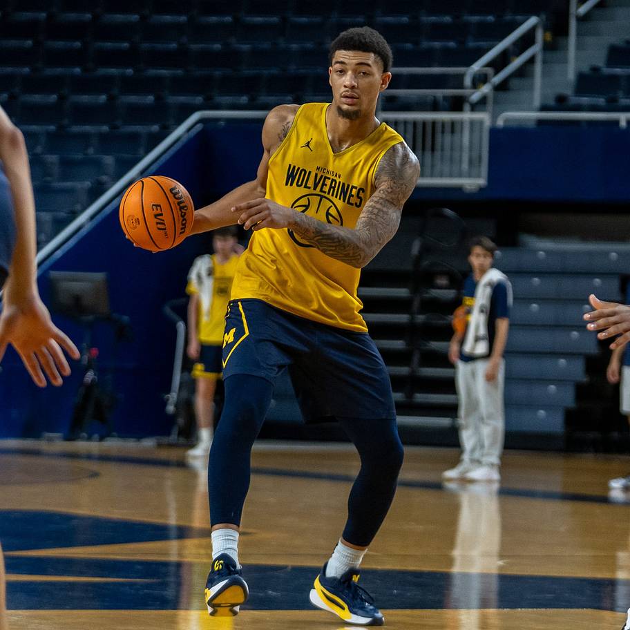 Michigan basketball using another 3-big lineup? Not so fast, my friend