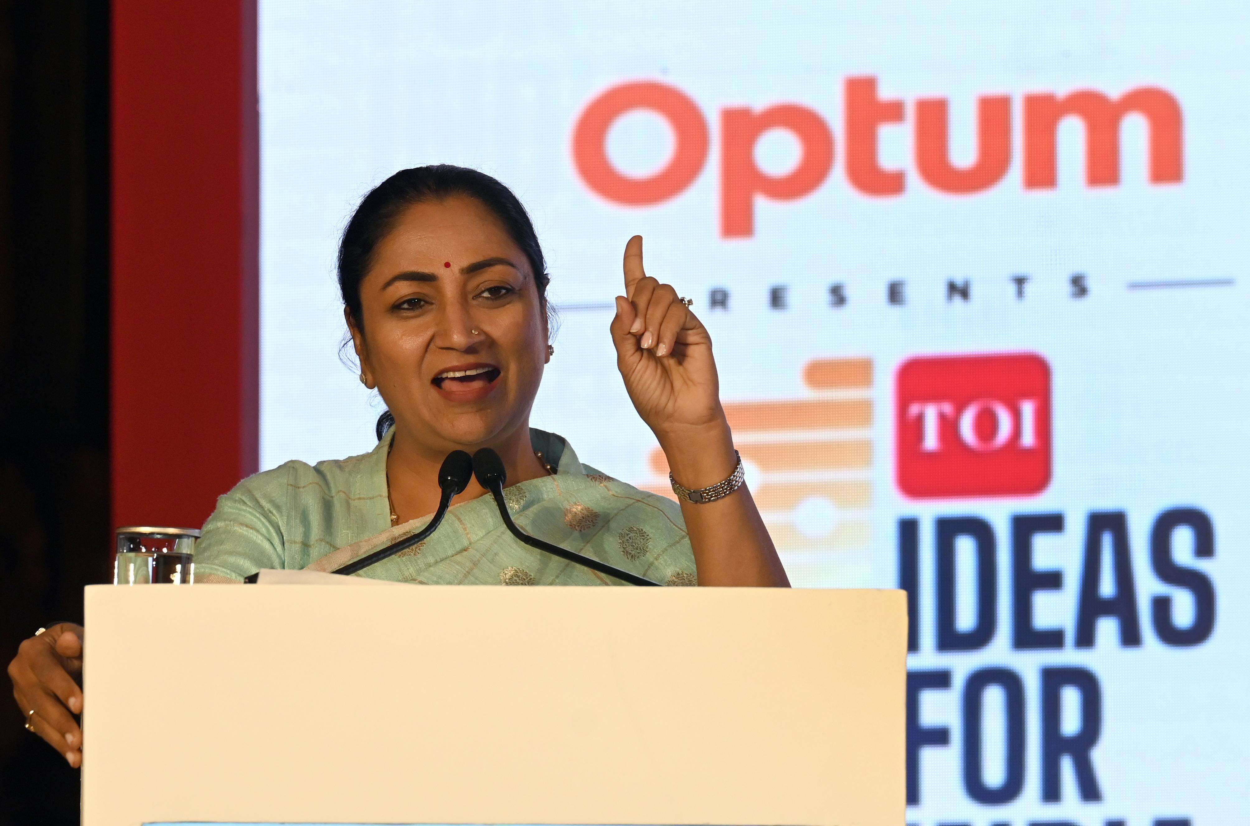 Delhi should be known for solutions, not problems, says CM