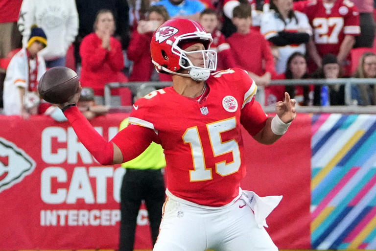 Patrick Mahomes not on injury report for Week 7