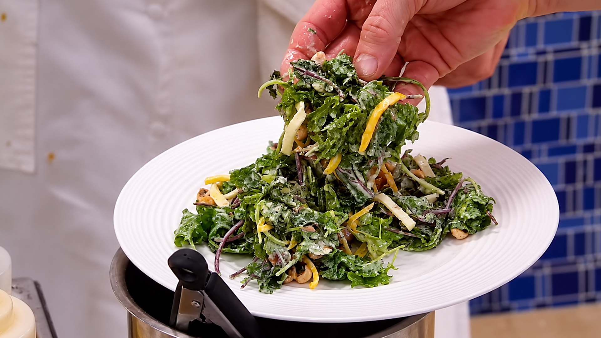 Chef Ramsay calls out soggy salad and a confused chef