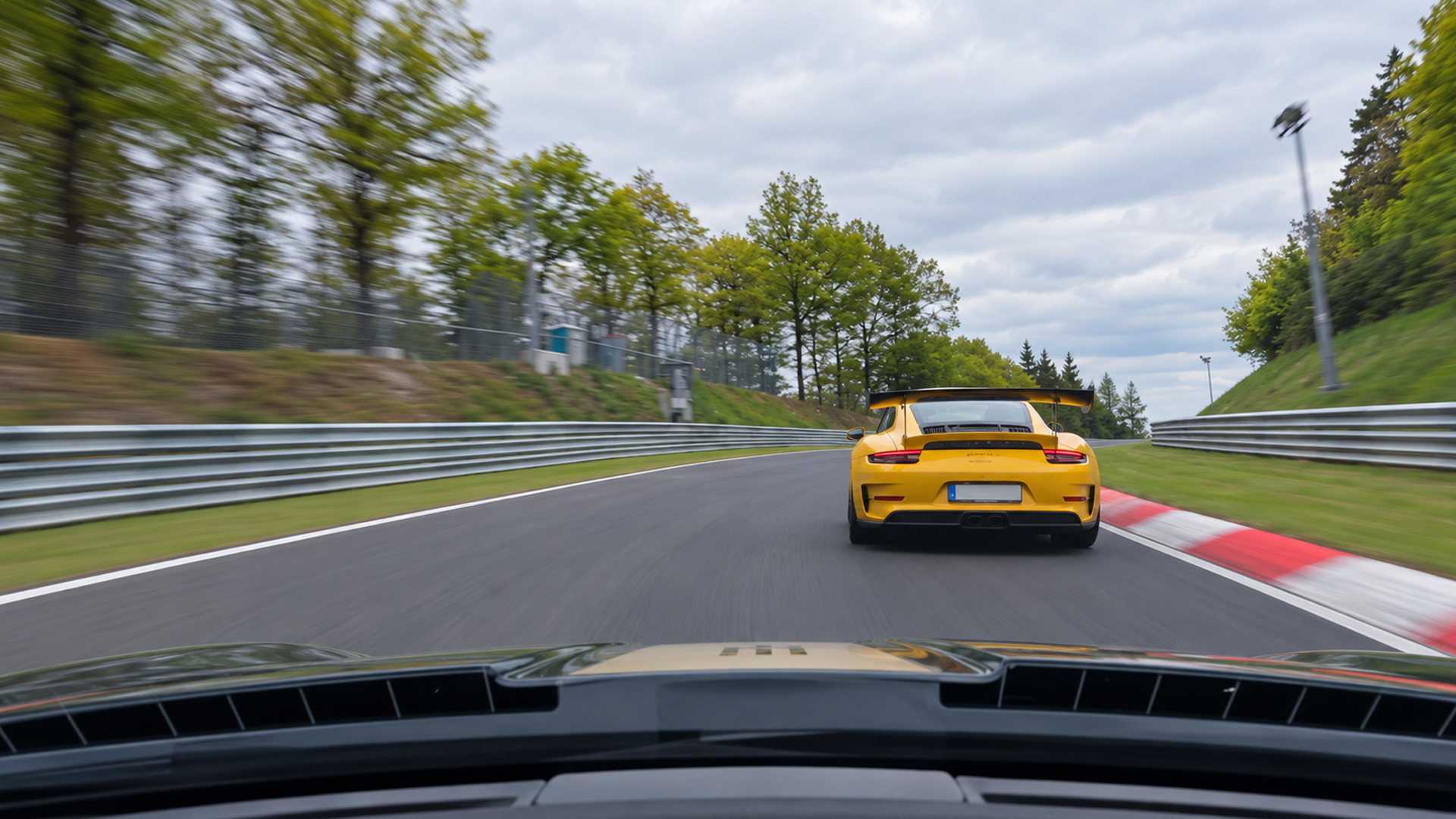 Porsche 911 GT3 pulls away through Nürburgring