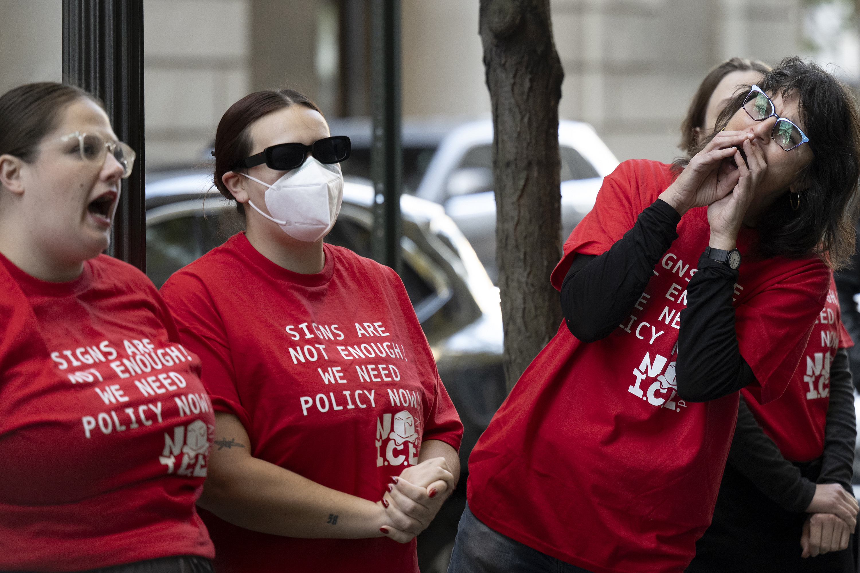Anti-ICE activists ejected from Philly courthouse as they protest ...
