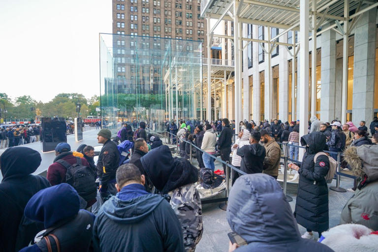 Apple fanatics line up overnight for new foldable iPhone Duo — but ...
