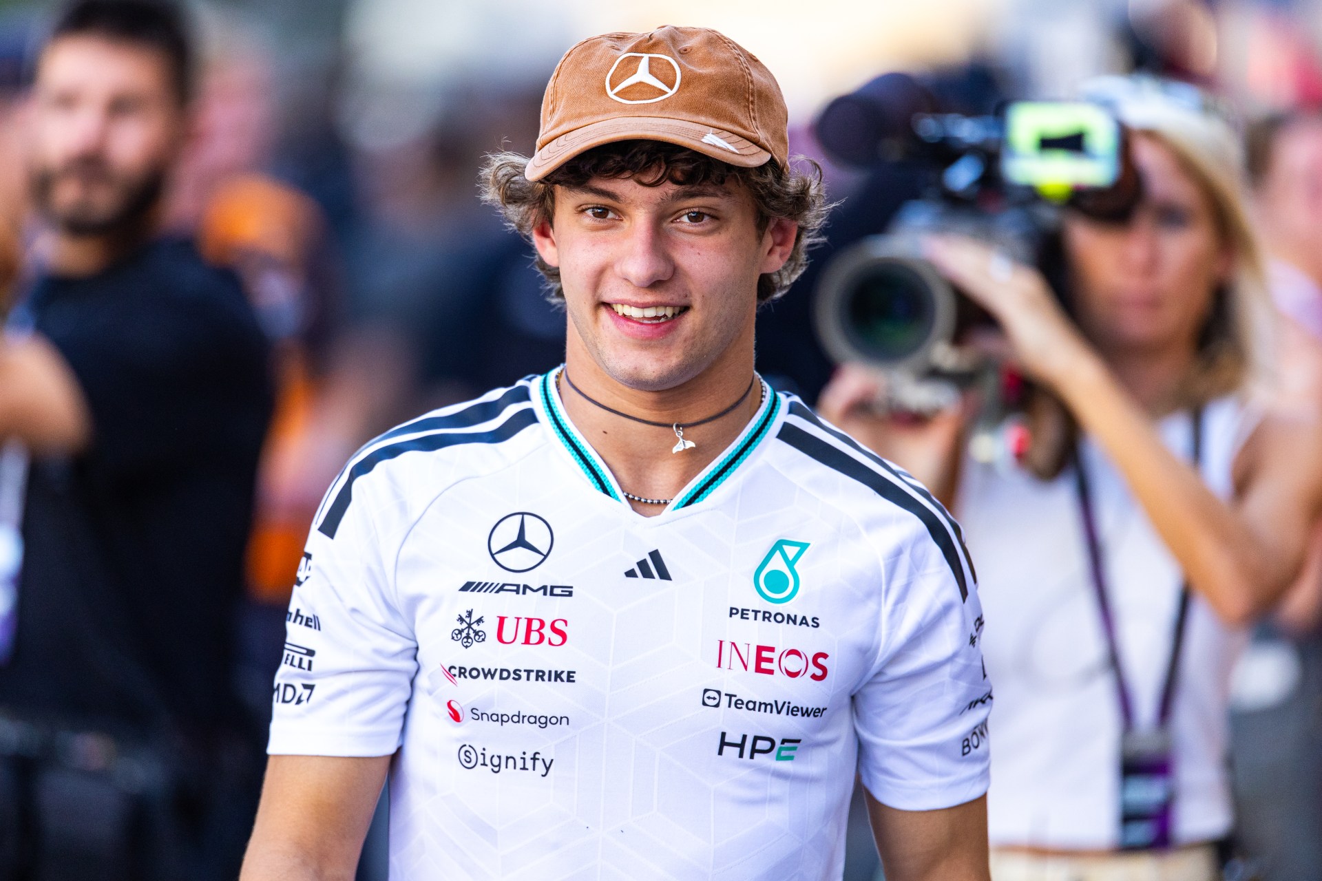 How George Russell and Lewis Hamilton can stop Kimi Antonelli from ...