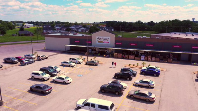 This 30,000-square-foot Missouri discount store turns closeouts and ...