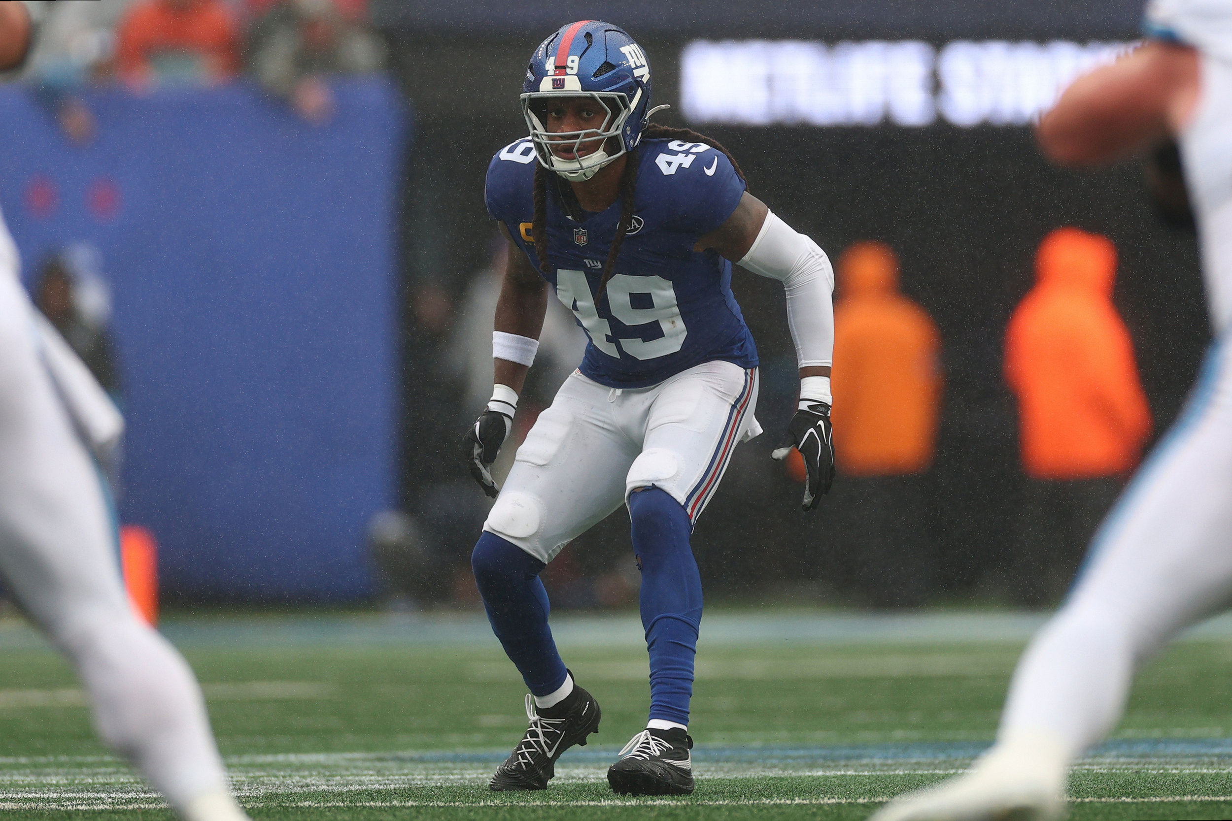 Giants LB Tremaine Edmunds to miss rest of season with shoulder injury
