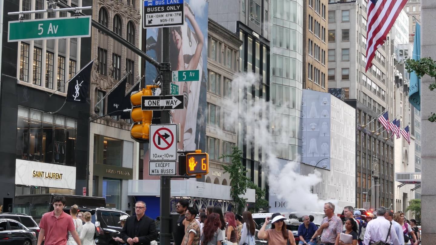 Economic uncertainty influences US holiday shopping plans, NRF says