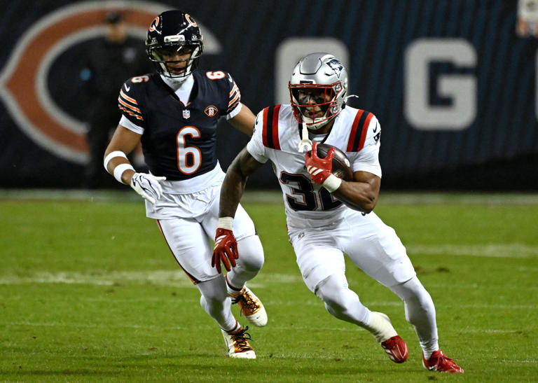 Patriots running game fails to deliver against Bears